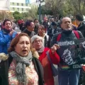 Activistas durante el mitin de protesta en la Plaza Murillo de La Paz.