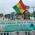 Momento en que la marcha partió de Rurrenabaque a Yucumo.