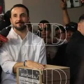 Juan Pablo Velasco emite su voto en el colegio Salesiano