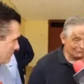 Paz acompañó a su padre a votar.