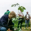 Personalidades participan en la plantación de arbolitos en el primer Bosque Sinfonía, en San Javier