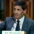 Kevin Warsh declara ante el Senado de Estados Unidos durante la audiencia sobre su nombramiento