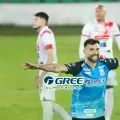 Bejarano festeja el primer gol de Blooming.