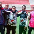 Jugadores del conjunto potosino en la previa de un entrenamiento.