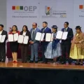 La entrega de credenciales en La Paz.