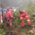 Equipos de rescate llegaron al punto del accidente