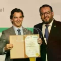 Saavedra recibe su credencial como alcalde de Santa Cruz de la Sierra