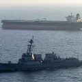 Foto de un destructor de misiles guiados USS Rafael Peralta (DDG 115) tomada la última semana.