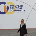 La primera ministra italiana, Giorgia Meloni, llega a Ereván, Armenia, para una reunión de la Comunidad Política Europea.