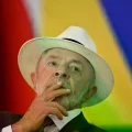 El presidente de Brasil, Luiz Inácio Lula da Silva, busca levantar su imagen de cara a las elecciones presidenciales de octub