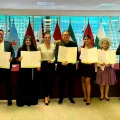 El director y elenco de la película cochabambina “La hija cóndor”.