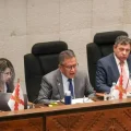 El ministro de Gobierno, Marco Antonio Oviedo (c), en la Asamblea Legislativa.