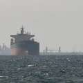 Buques de carga en el Golfo, cerca del estrecho de Ormuz.