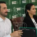 El gobernador Juan Pablo Velasco y la vicegobernadora Paola Aguirre durante el acto de esta mañana.
