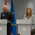 Javier Padilla Bernáldez, secretario de Estado de Sanidad, y Virginia Barcones, secretaria general de Protección Civil, en un