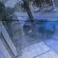 Momento exacto en el que los dos vehículos impactan