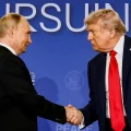 Donald Trump y Vladimir Putin, en la cumbre de agosto pasado en Alaska.