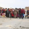 Uno de los puntos de bloqueos instalado en la carretera La Paz-Oruro.