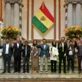 Un anterior encuentro de los nueve gobernadores y el presidente Rodrigo Paz.
