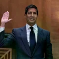 Kevin Warsh jura su cargo durante su audiencia de confirmación como miembro y presidente de la Junta de Gobernadores de la Re