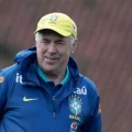 El DT italiano durante un entrenamiento con Brasil.