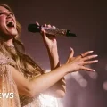Delta Goodrem celebró después de que Australia fuera votada para la Gran Final de Eurovisión.