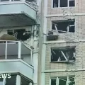 Un edificio residencial de varios pisos fue alcanzado por un drone ucraniano en la región de Moscú, según funcionarios locale