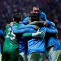 Festejo de gol de los jugadores de Belgrano.