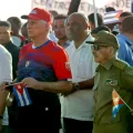 El expresidente de Cuba Raúl Castro, junto al presidente Miguel Diaz-Canel, asisten a la conmemoración del Día Internacional
