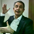 José Luis Rodríguez Zapatero en su despacho de Madrid durante una entrevista con Clarín.