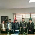 El alcalde de San José de Chiquitos, Juan Diego Caballero (quinto de la izq.), junto a otras personalidades