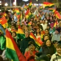 Cientos de cochabambinos marcharon en defensa de la Democracia