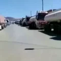 Filas en el lado peruano de la frontera con Bolivia