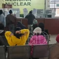 Los pacientes son atendidos con normalidad en los hospitales y centros de salud
