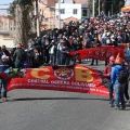 Integrantes de la Central Obrera Boliviana (COB) se manifiestan para exigir la renuncia del presidente de Bolivia, Rodrigo Pa