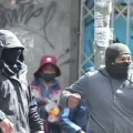 Imagen referencial de personas en una protesta en el centro de La Paz