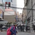 Personas vuelven a transitar el centro