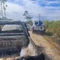Los vehículos policiales sufrieron daños materiales