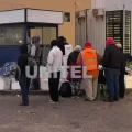 En los últimos días las personas hicieron fila para el envío de alimentos