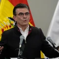 El presidente de Bolivia, Rodrigo Paz, busca una salida a la crisis.