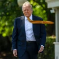 Donald Trump se mostró optimista sobre un acuerdo con Irán, pero dejó una fuerte advertencia.