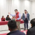 El presidente Rodrigo Paz en la reunión con representantes de los Yungas.