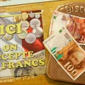 Foto de archivo, billetes de la antigua moneda francesa se ven en Collobrieres, en el sur de Francia, el dos de mayo de 2008,
