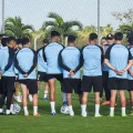 La reunión antes del inicio de la práctica en Santa Cruz.