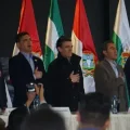 El presidente Rodrigo Paz (c) en el Encuentro Económico y Social. Foto: APG