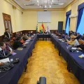 Distintos sectores participan de la Comisión de Diálogo.