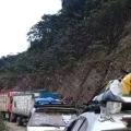 Bloqueo en la carretera Nor Yungas - Coroico.