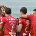 La celebración de los jugadores de Guabirá por el segundo gol en Cochabamba.