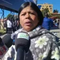 Presidenta de las Seis Federaciones del Trópico, Wilma Colque, en el bloqueo del peaje de la autopista.