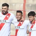 Festejo de gol de los jugadores de Always Ready.
